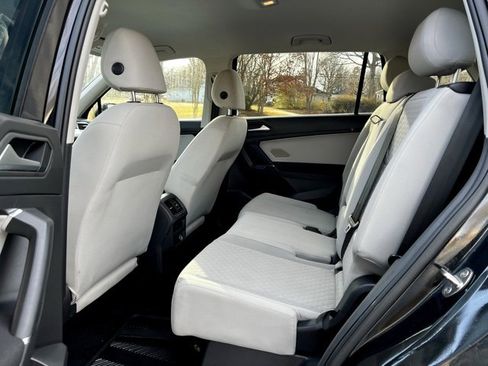 Used 2020 Volkswagen Tiguan S image 17