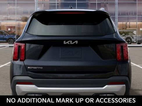 New 2026 Kia Sorento S FWD image 13