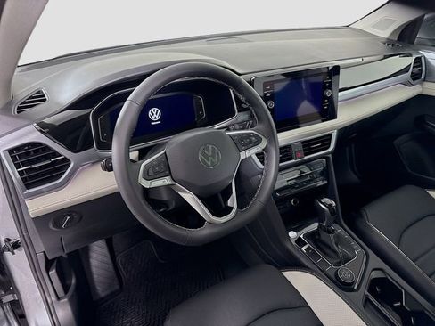 New 2026 Volkswagen Taos SEL AWD/4WD image 9