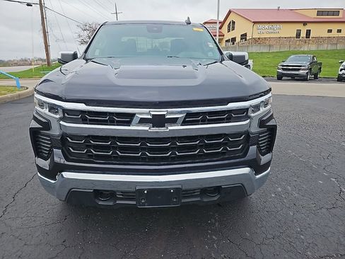 Used 2023 Chevrolet Silverado 1500 LT AWD/4WD image 4