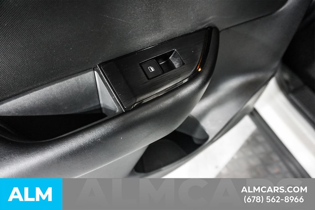 Used 2024 Nissan Rogue S FWD image 50