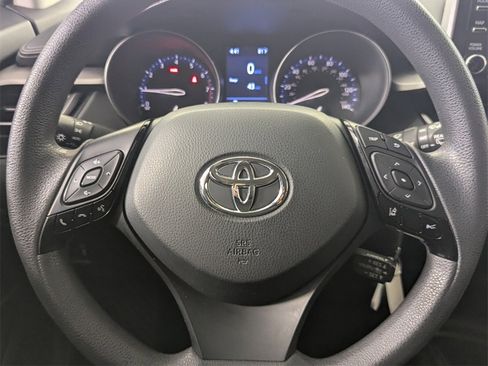 Used 2021 Toyota C-HR LE image 17