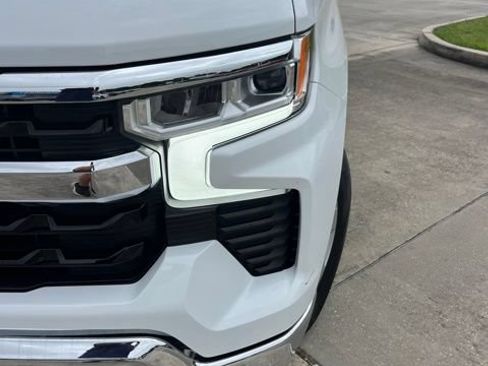 Used 2023 Chevrolet Silverado 1500 LT AWD/4WD image 10