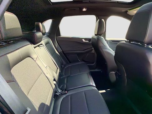 Used 2025 Ford Escape ST-Line w/ Tech Pack #1 AWD/4WD image 30