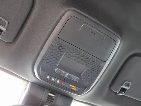 New 2025 GMC Acadia Elevation w/ Elevation Premium Package image 33