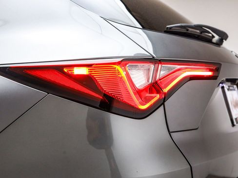 Used 2023 Acura MDX FWD w/ Technology Package image 12