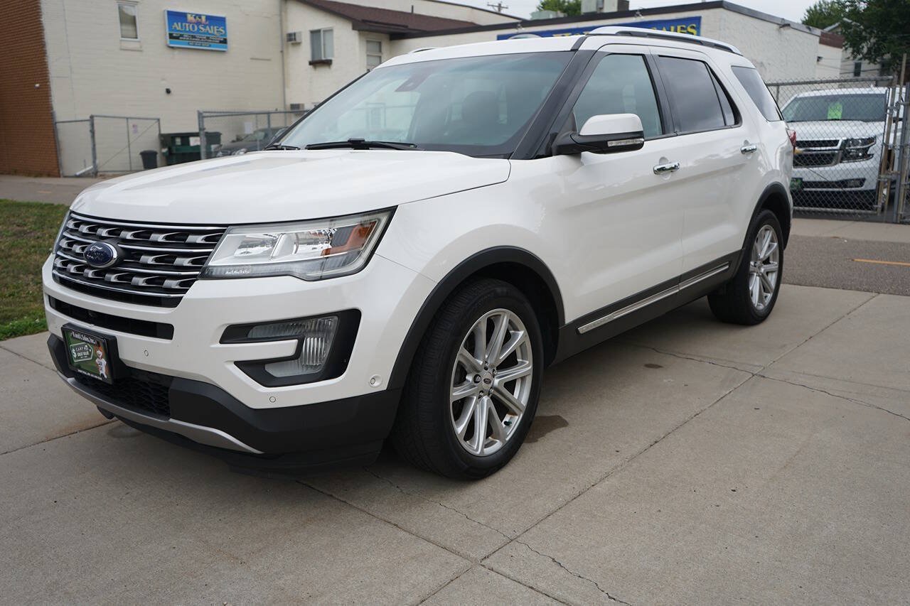 Used 2016 Ford Explorer Limited w/ Equipment Group 301A AWD/4WD image 5