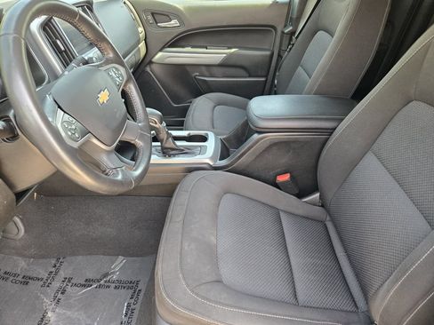 Used 2022 Chevrolet Colorado LT w/ Safety Package RWD image 14