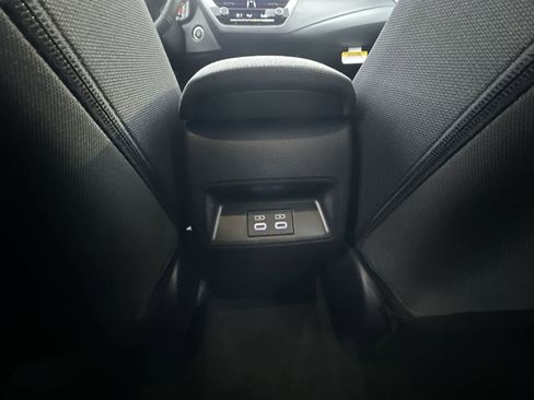 Used 2026 Toyota Corolla SE FWD image 30