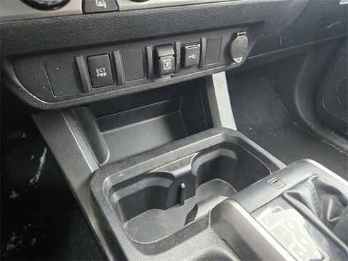 Used 2022 Toyota Tacoma SR5 image 10