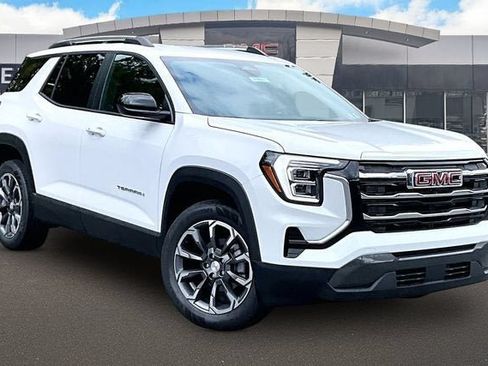 New 2026 GMC Terrain Elevation w/ Elevation Premium Package AWD/4WD image 2