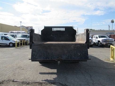 Used 2022 RAM 3500 Tradesman w/ Chrome Appearance Group RWD image 8