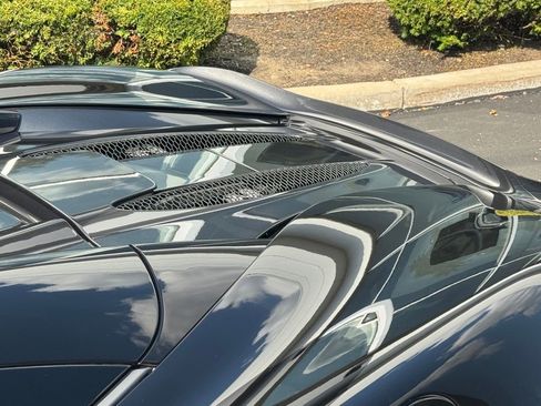 Used 2019 McLaren 570S Spider image 22