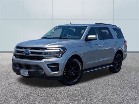 Used 2022 Ford Expedition XLT RWD image 1