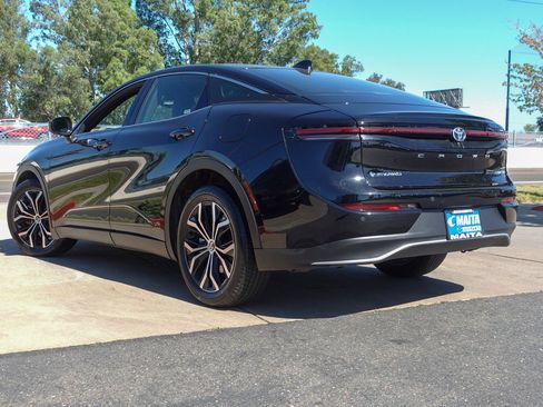 Used 2024 Toyota Crown image 7