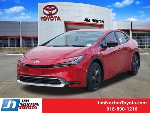 New 2026 Toyota Prius SE image 2