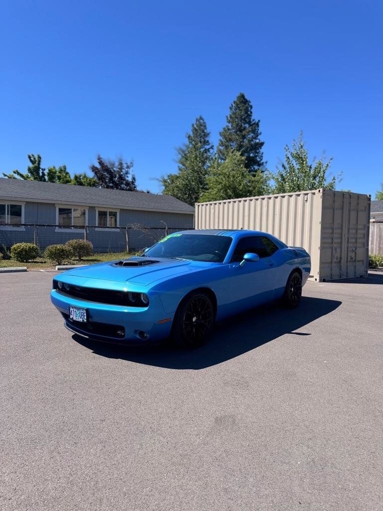 Used 2015 Dodge Challenger R/T Plus RWD image 1