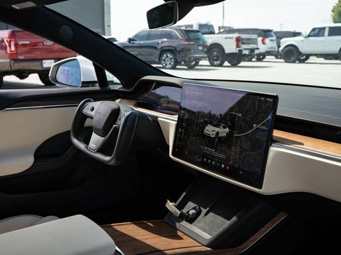 Used 2021 Tesla Model S Plaid AWD/4WD image 38