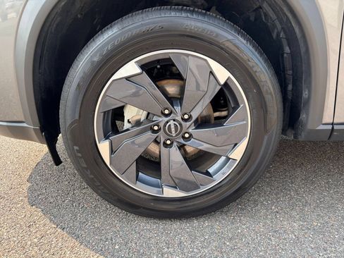 Used 2026 Nissan Rogue SV FWD image 31