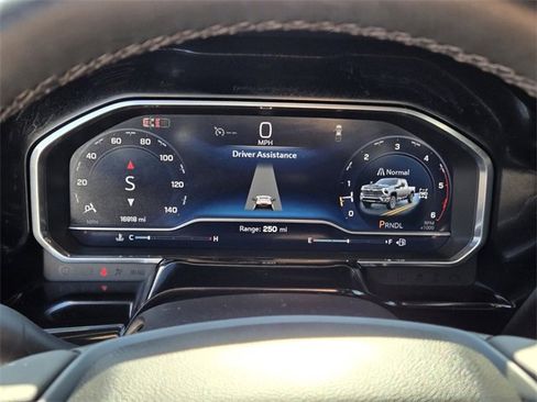 Used 2024 Chevrolet Silverado 2500 LT w/ Convenience Package image 19