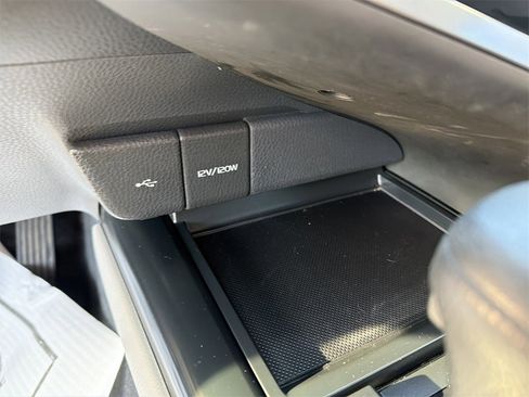 Used 2020 Toyota Camry LE image 20