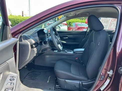 Used 2024 Nissan Sentra SV FWD image 14