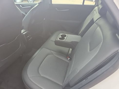 Used 2023 Kia Niro SX Touring FWD image 9