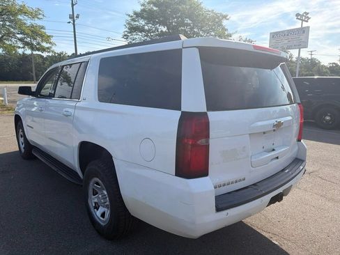 Used 2015 Chevrolet Suburban 2WD image 7