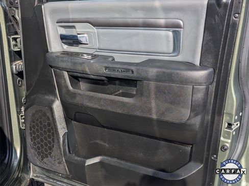 Used 2021 RAM 1500 Classic SLT image 32