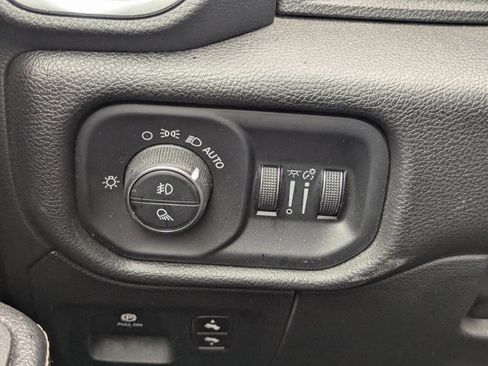 Used 2025 RAM 1500 Laramie image 26