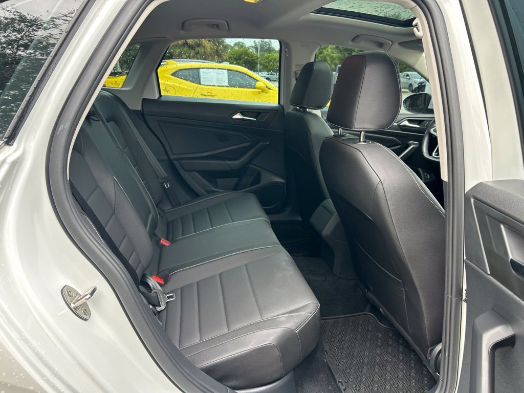 Certified 2024 Volkswagen Jetta SE FWD image 46
