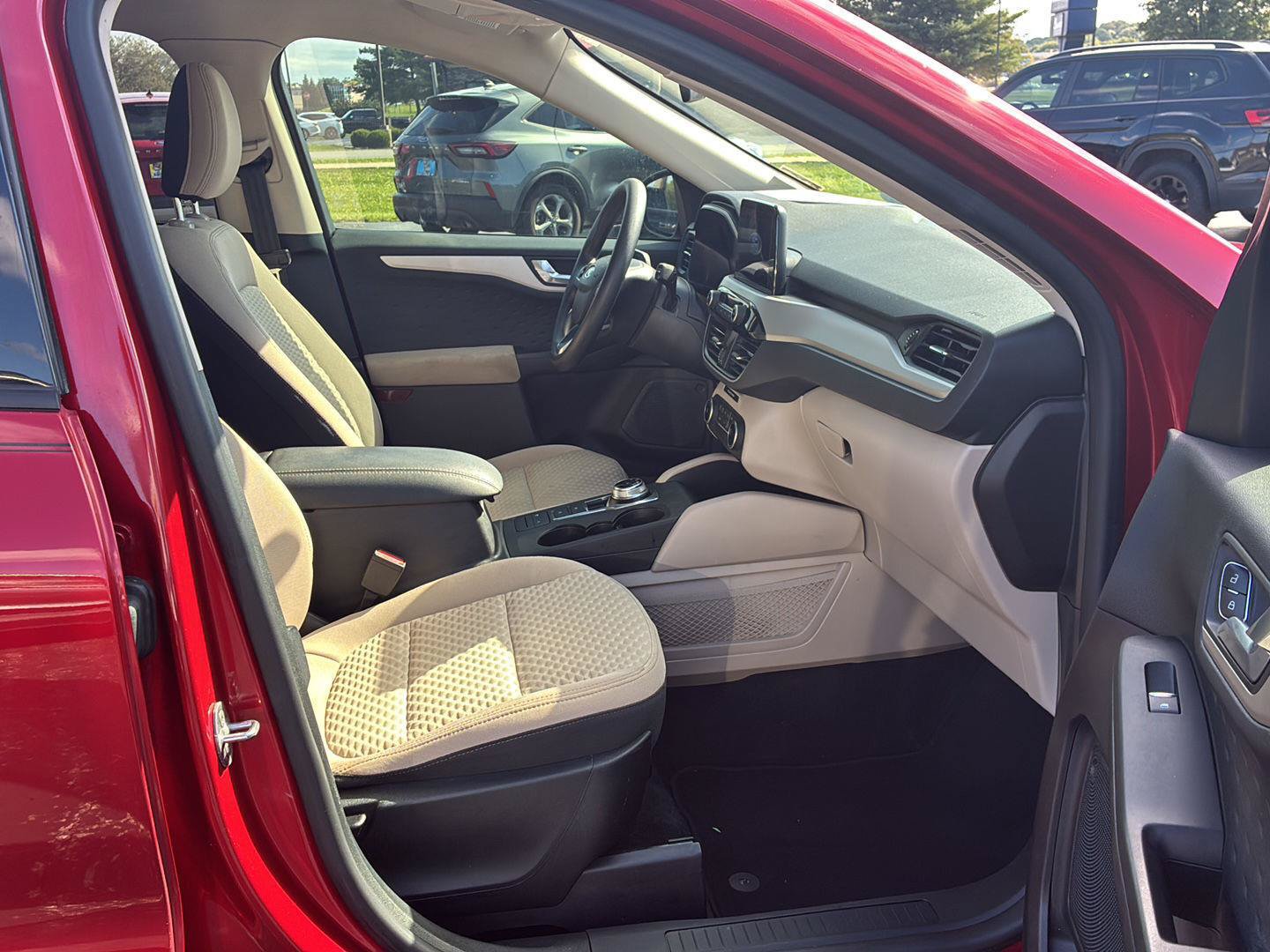 Used 2020 Ford Escape SE FWD image 12