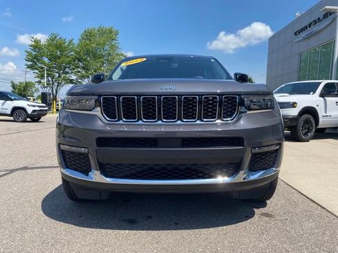 Certified 2022 Jeep Grand Cherokee L Limited AWD/4WD image 2