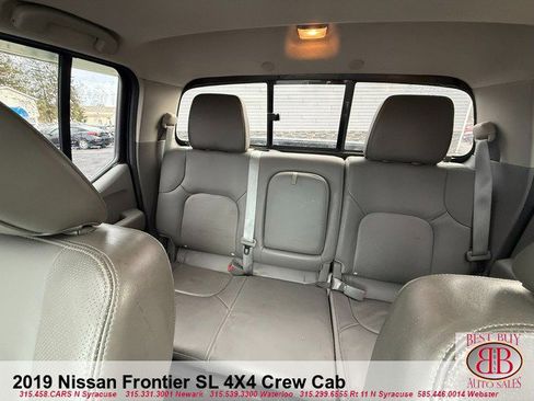 Used 2019 Nissan Frontier SL image 24