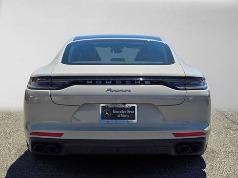 Used 2023 Porsche Panamera RWD image 4