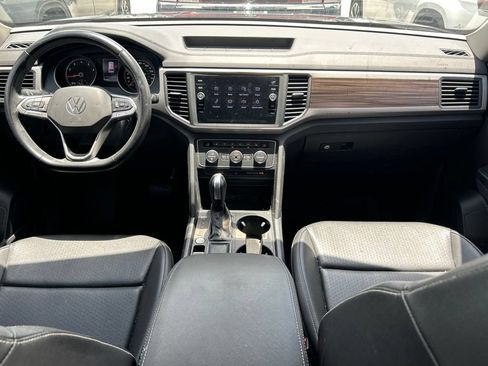 Used 2021 Volkswagen Atlas SE w/ Towing Package FWD image 10