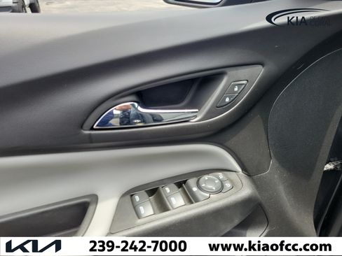 Used 2022 Chevrolet Equinox LS FWD image 21