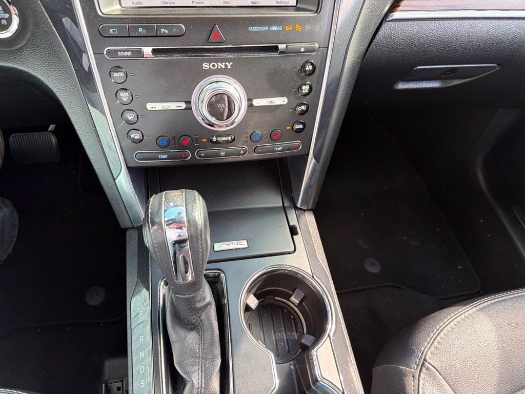 Used 2018 Ford Explorer Limited w/ Equipment Group 301A FWD image 4