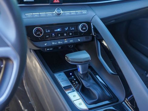 New 2023 Hyundai Elantra SEL w/ Convenience Package image 21