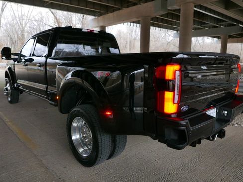 Used 2026 Ford F450 Platinum w/ FX4 Off-Road Package image 45