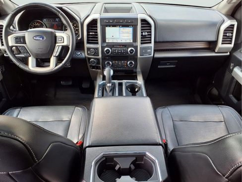 Used 2017 Ford F150 Lariat w/ Equipment Group 502A Luxury AWD/4WD image 10