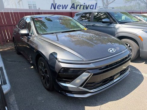 Used 2025 Hyundai Sonata SEL FWD image 3