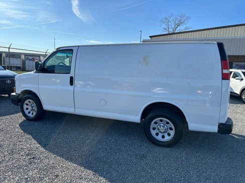 Used 2011 Chevrolet Express 1500 image 12