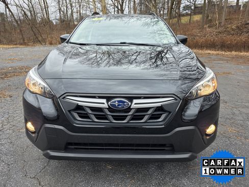 Used 2023 Subaru Crosstrek 2.0i Premium image 2
