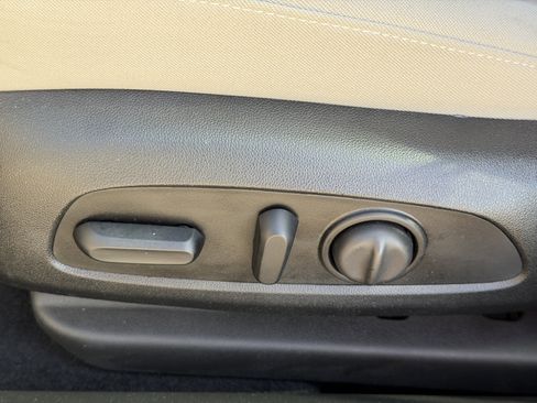 Used 2020 Buick Regal Preferred image 19