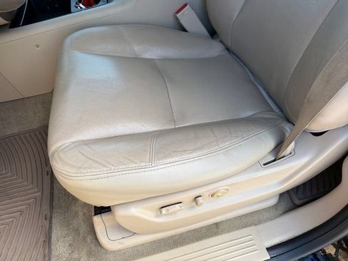 Used 2013 GMC Yukon SLT w/ SLT-2 Equipment Package RWD image 19
