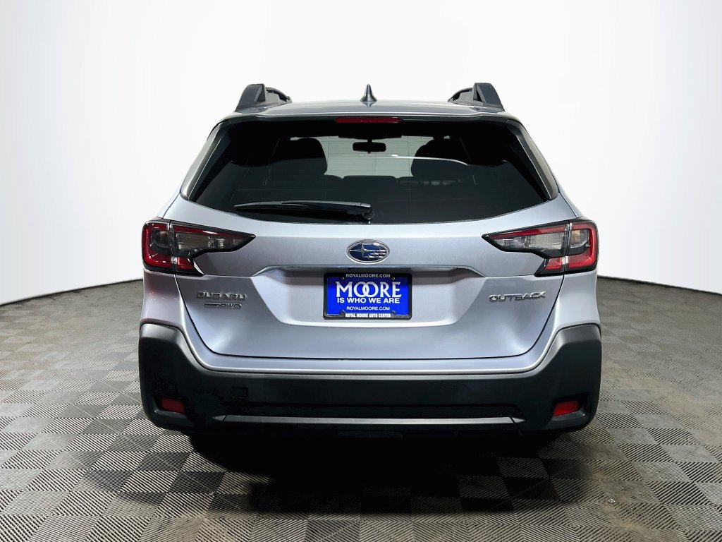 Used 2024 Subaru Outback Premium AWD/4WD image 6