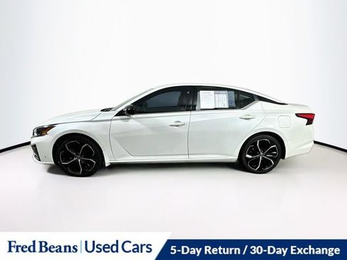 Used 2023 Nissan Altima 2.5 SR FWD image 5