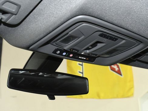 Used 2021 Chevrolet Silverado 1500 LT Trail Boss w/ Convenience Package II image 33