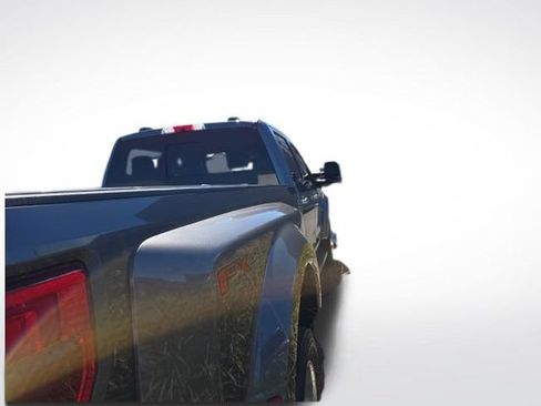 Used 2022 Ford F450 Lariat w/ Lariat Ultimate Package image 4